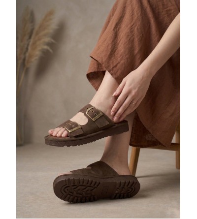 Yazlık Kadın Kahverengi İnce Taban Tokalı Terlik